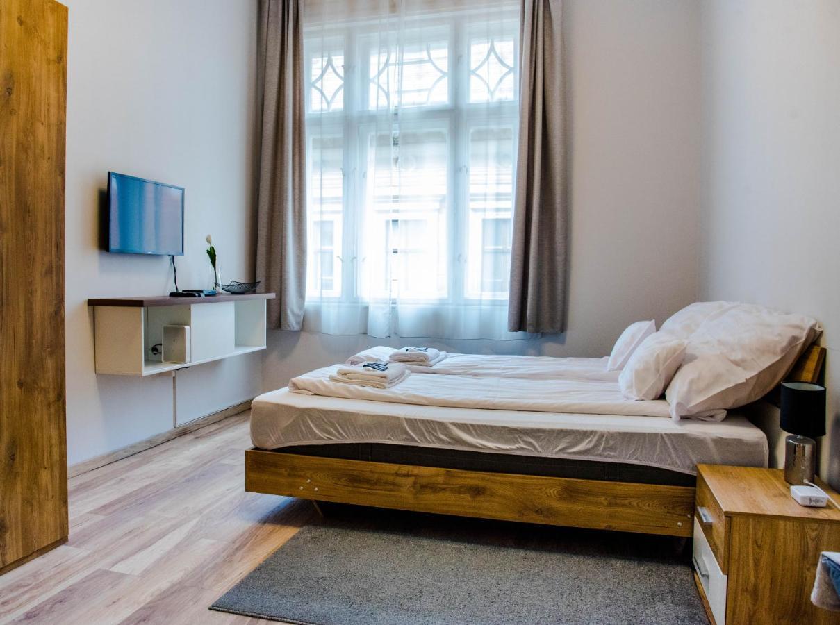 Molnar Apartment Cozy City Center Retreat For 2 Ac & Perfect Location! Budapest Exterior photo